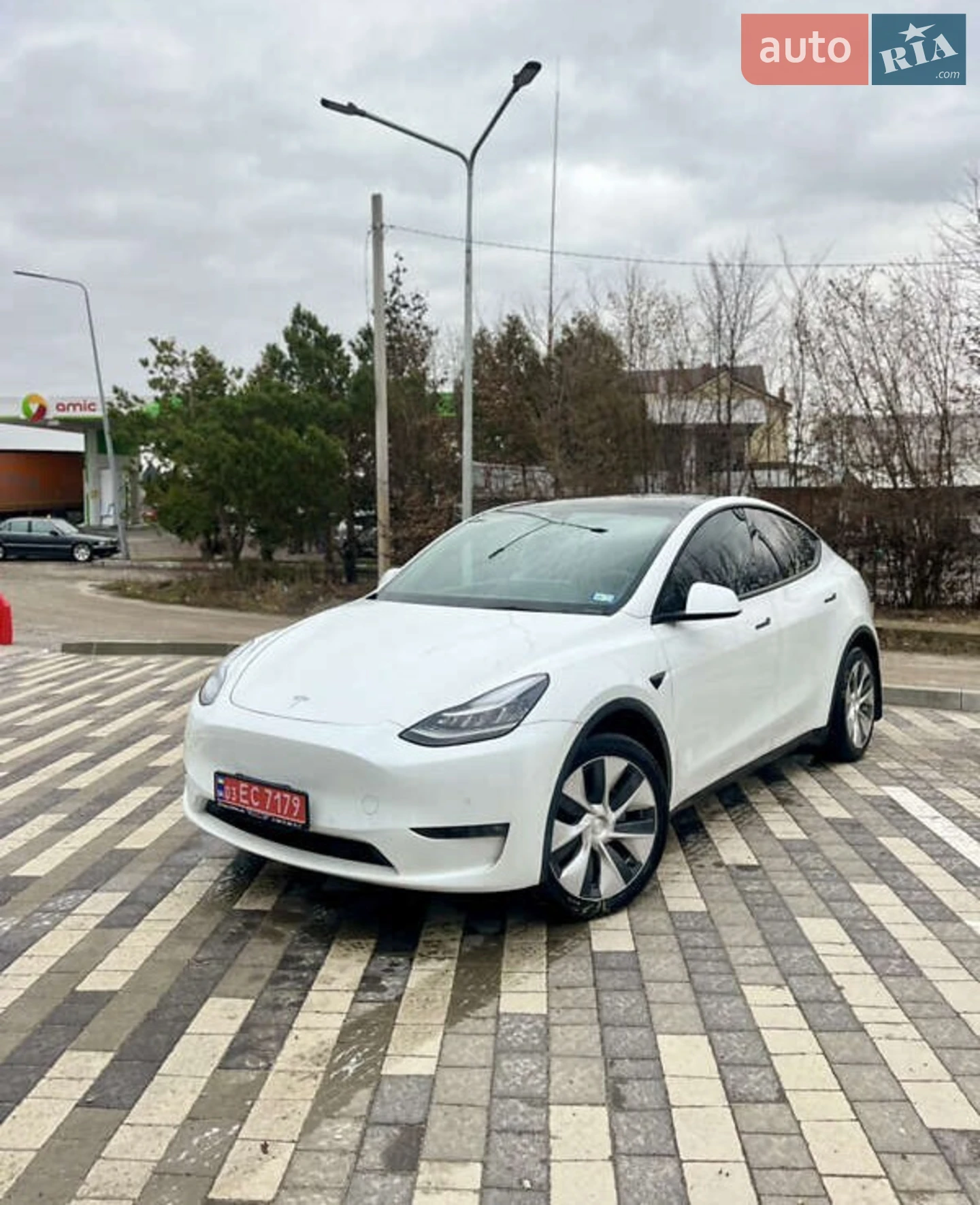 Tesla Model Y, 2021