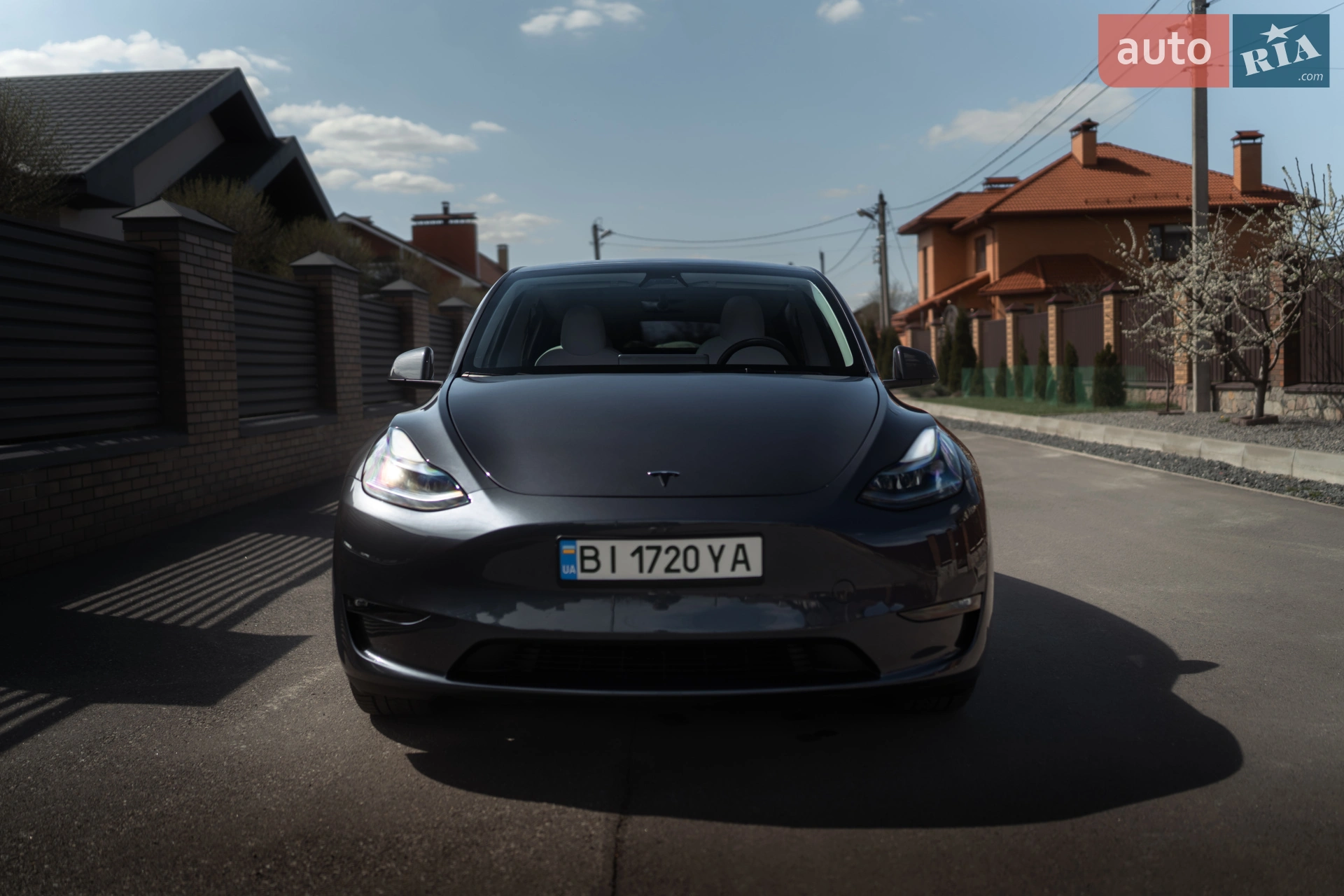 Tesla Model Y, 2023