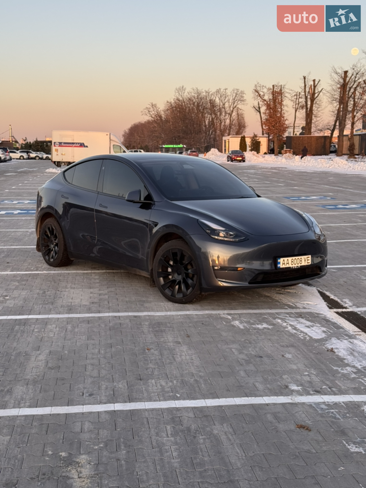 Tesla Model Y, 2023