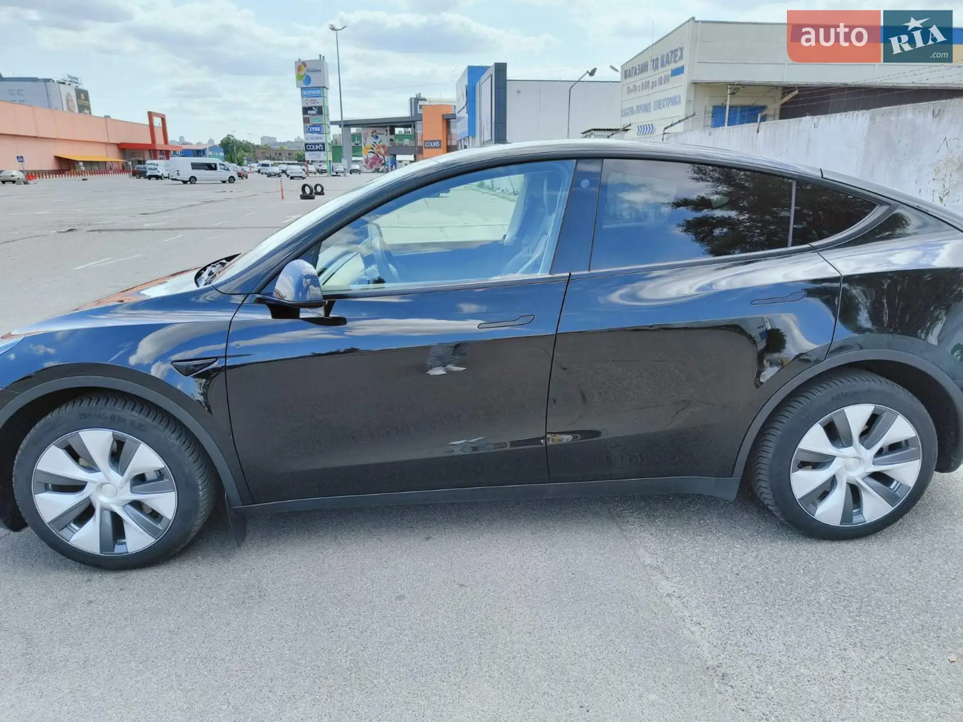 Tesla Model Y, 2022
