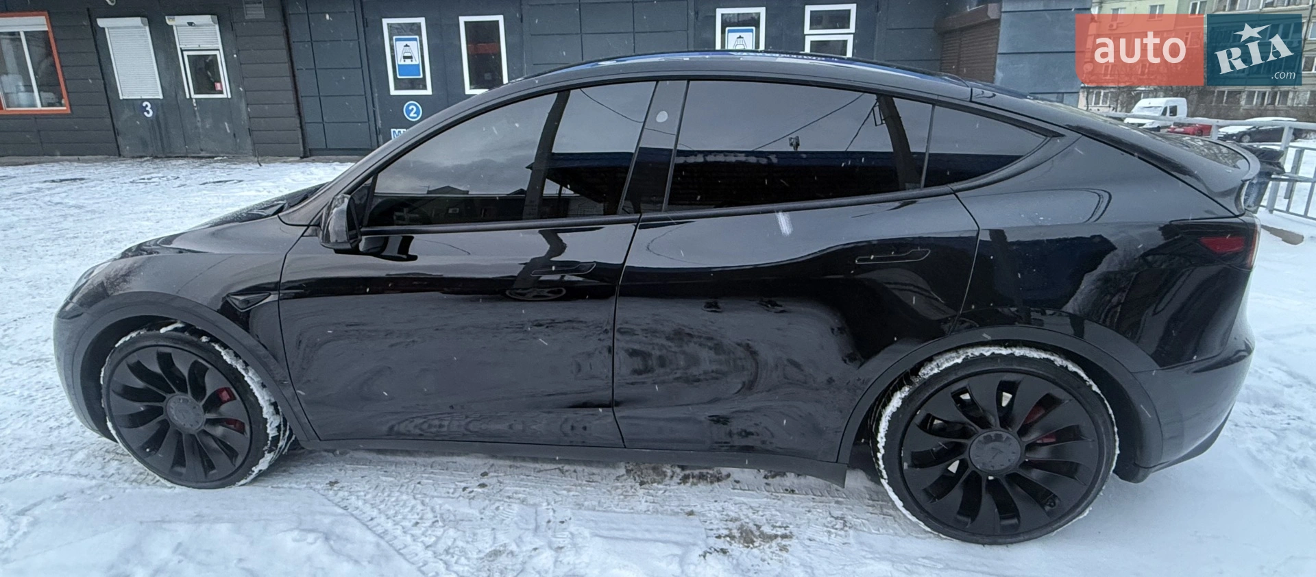 Tesla Model Y, 2023