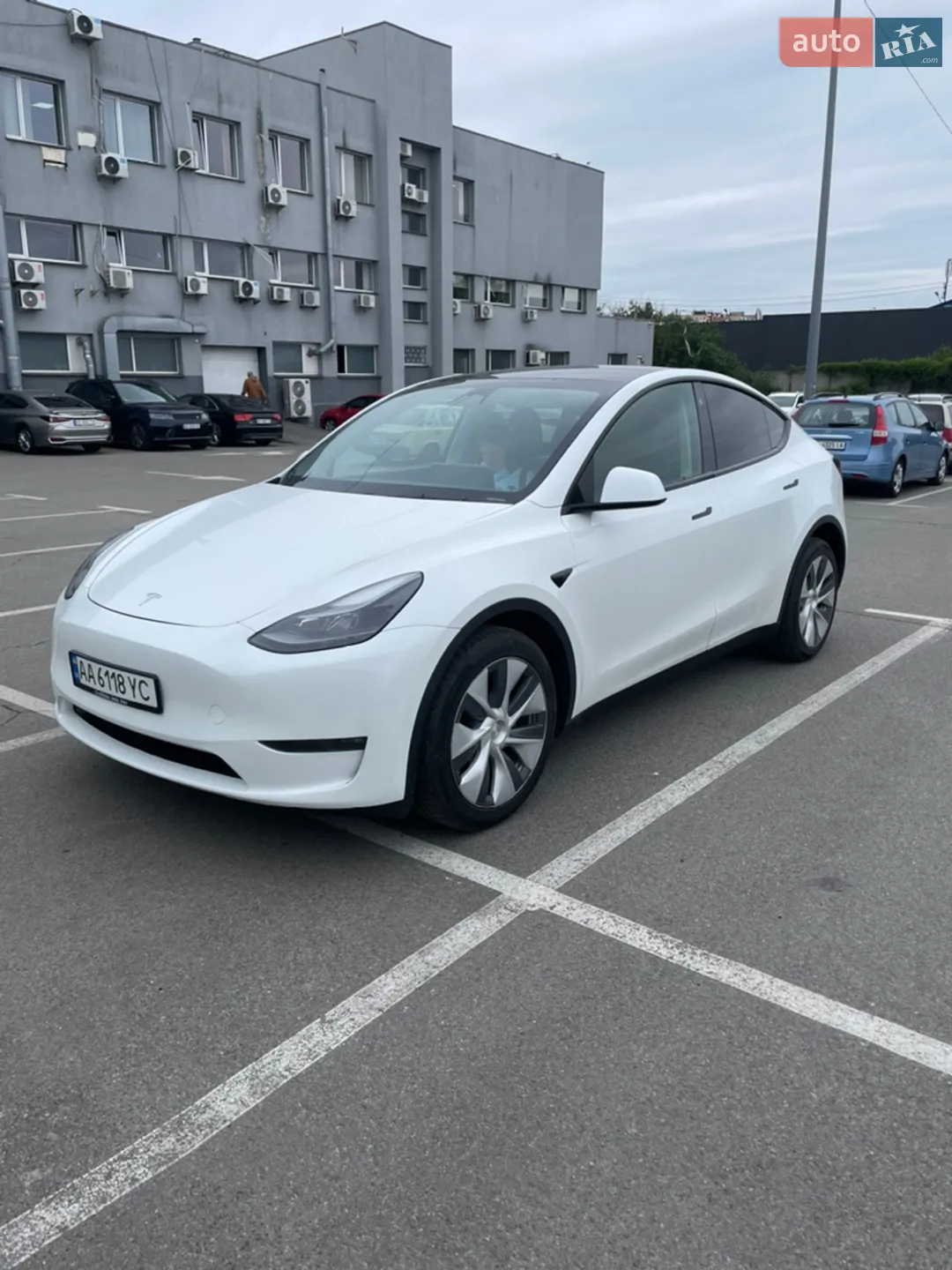 Tesla Model Y, 2022
