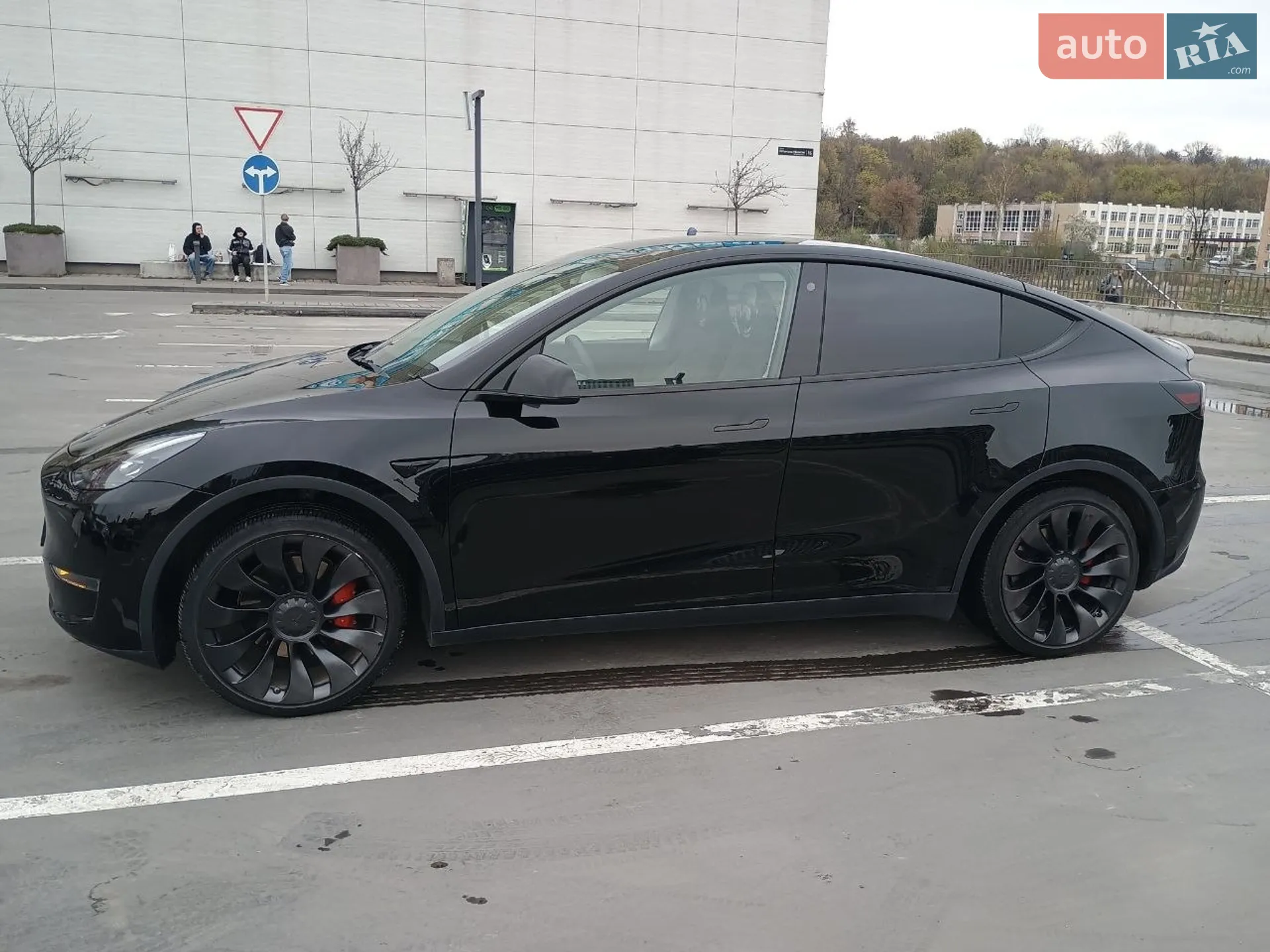Tesla Model Y, 2022