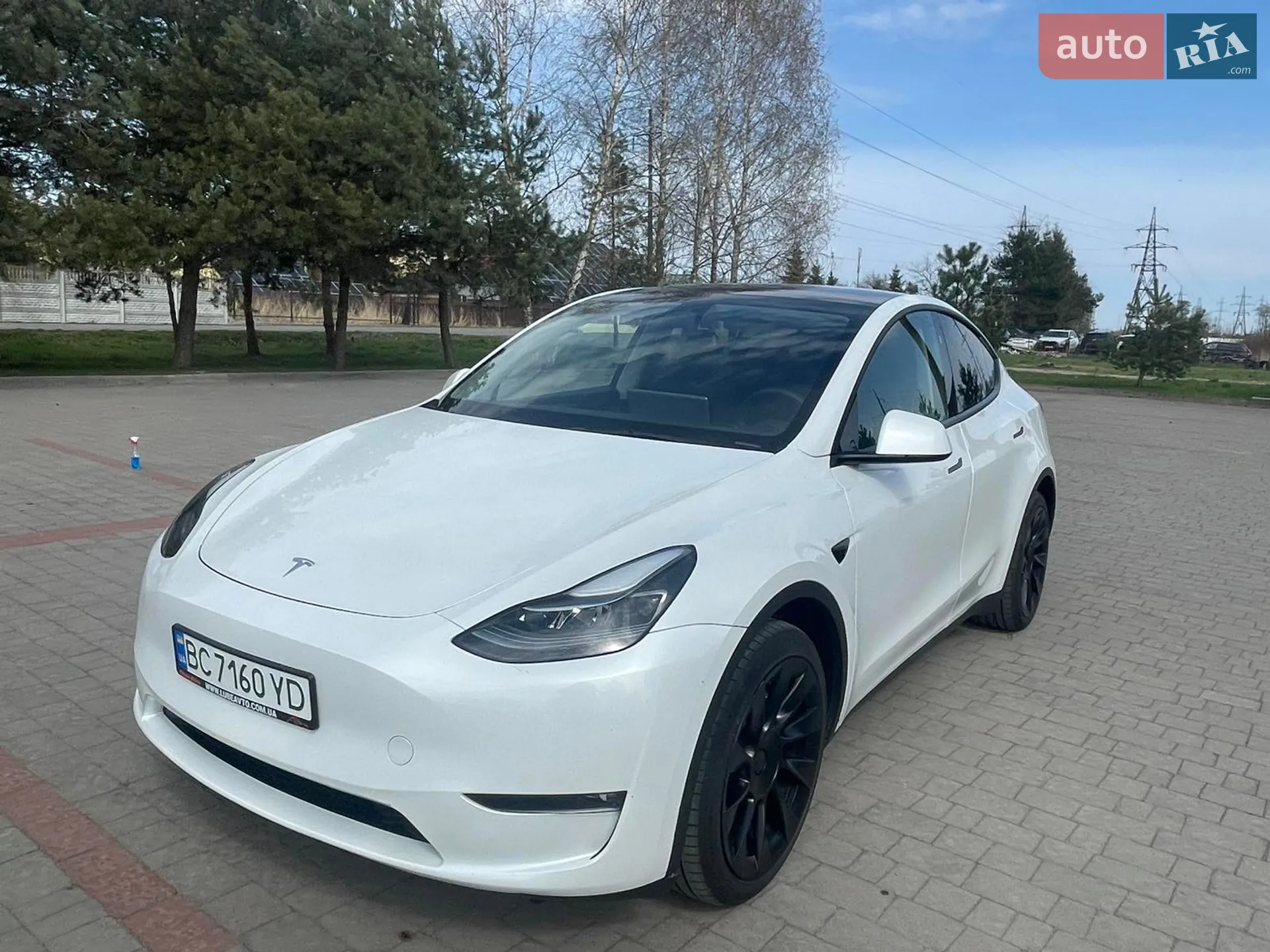 Tesla Model Y, 2023