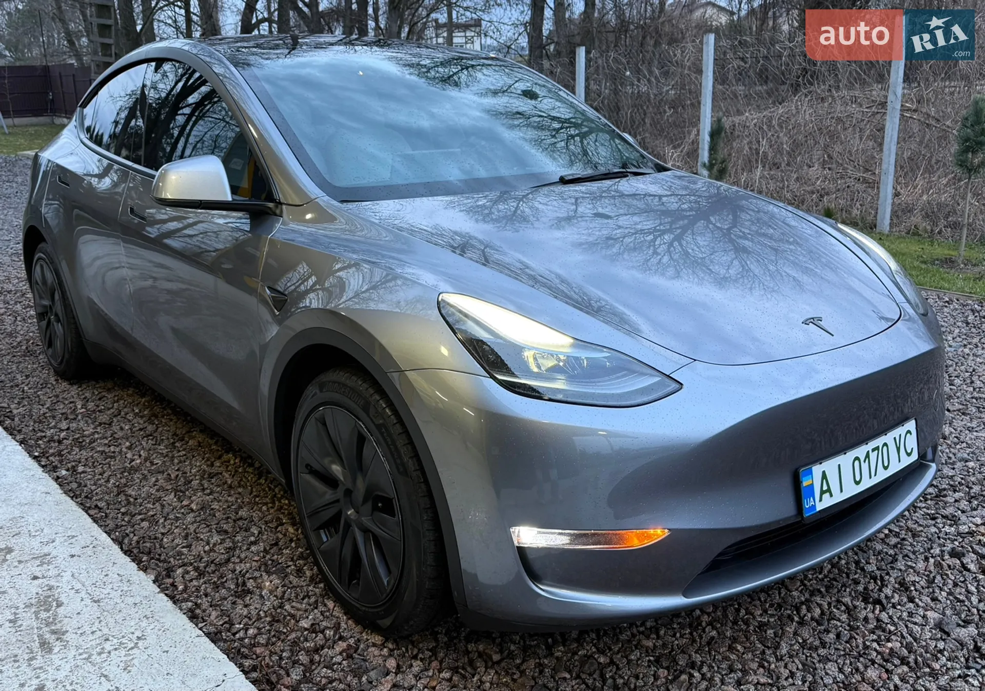 Tesla Model Y, 2024
