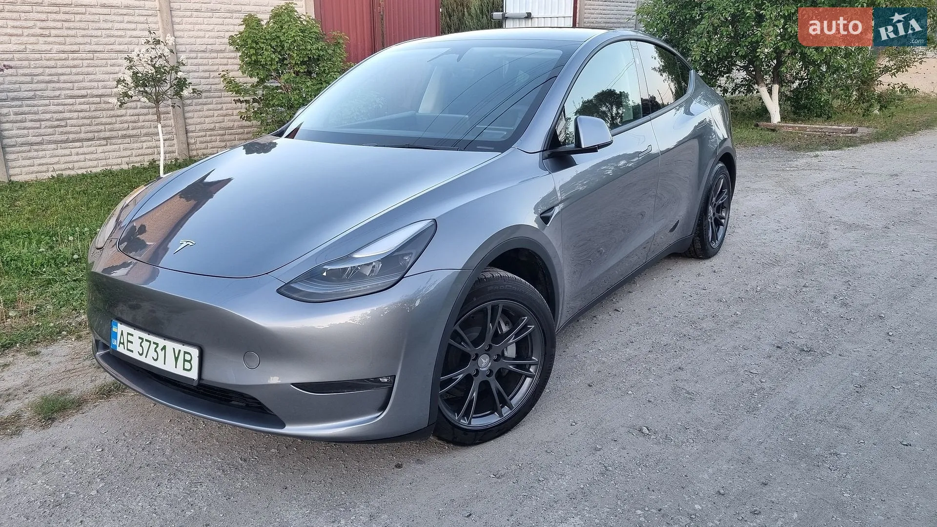 Tesla Model Y, 2025