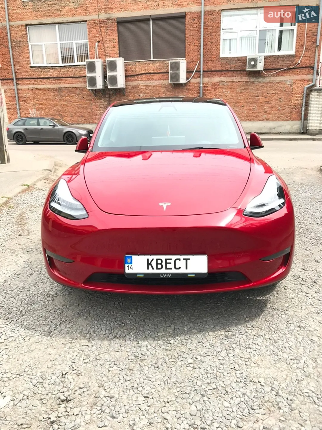 Tesla Model Y, 2023
