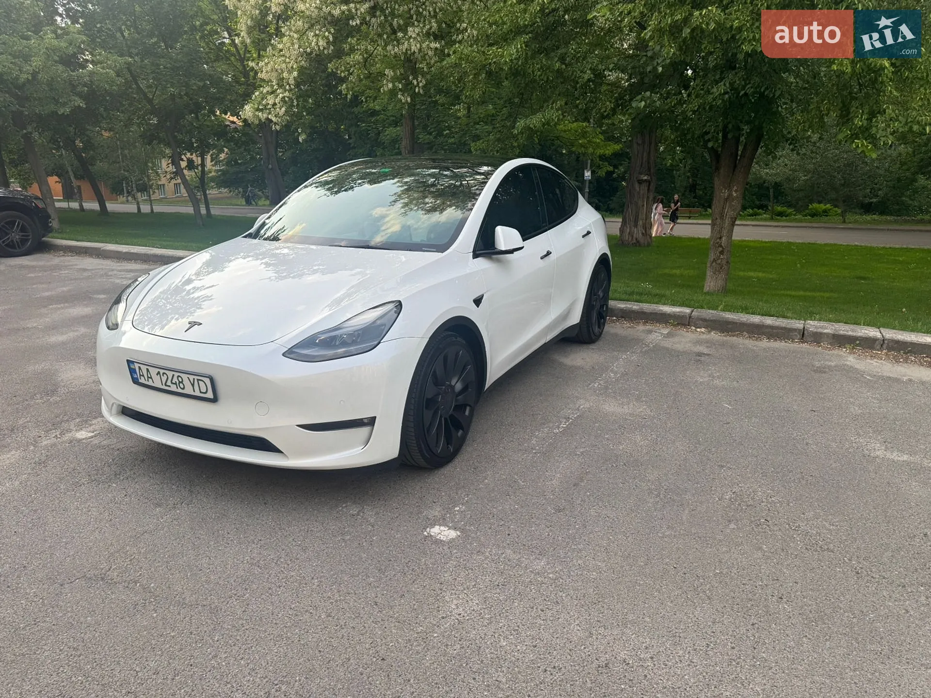 Tesla Model Y, 2022