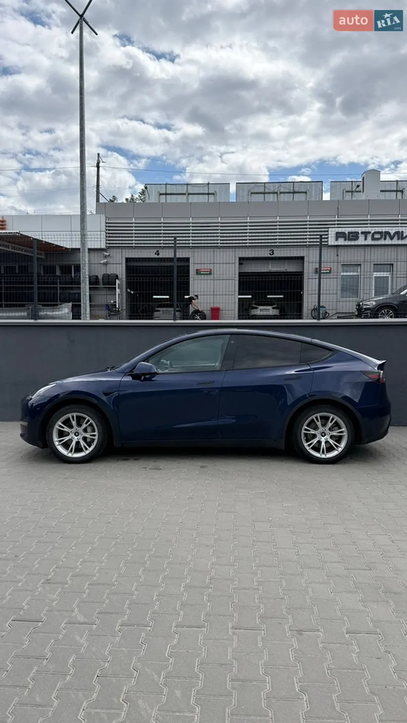 Tesla Model Y, 2022