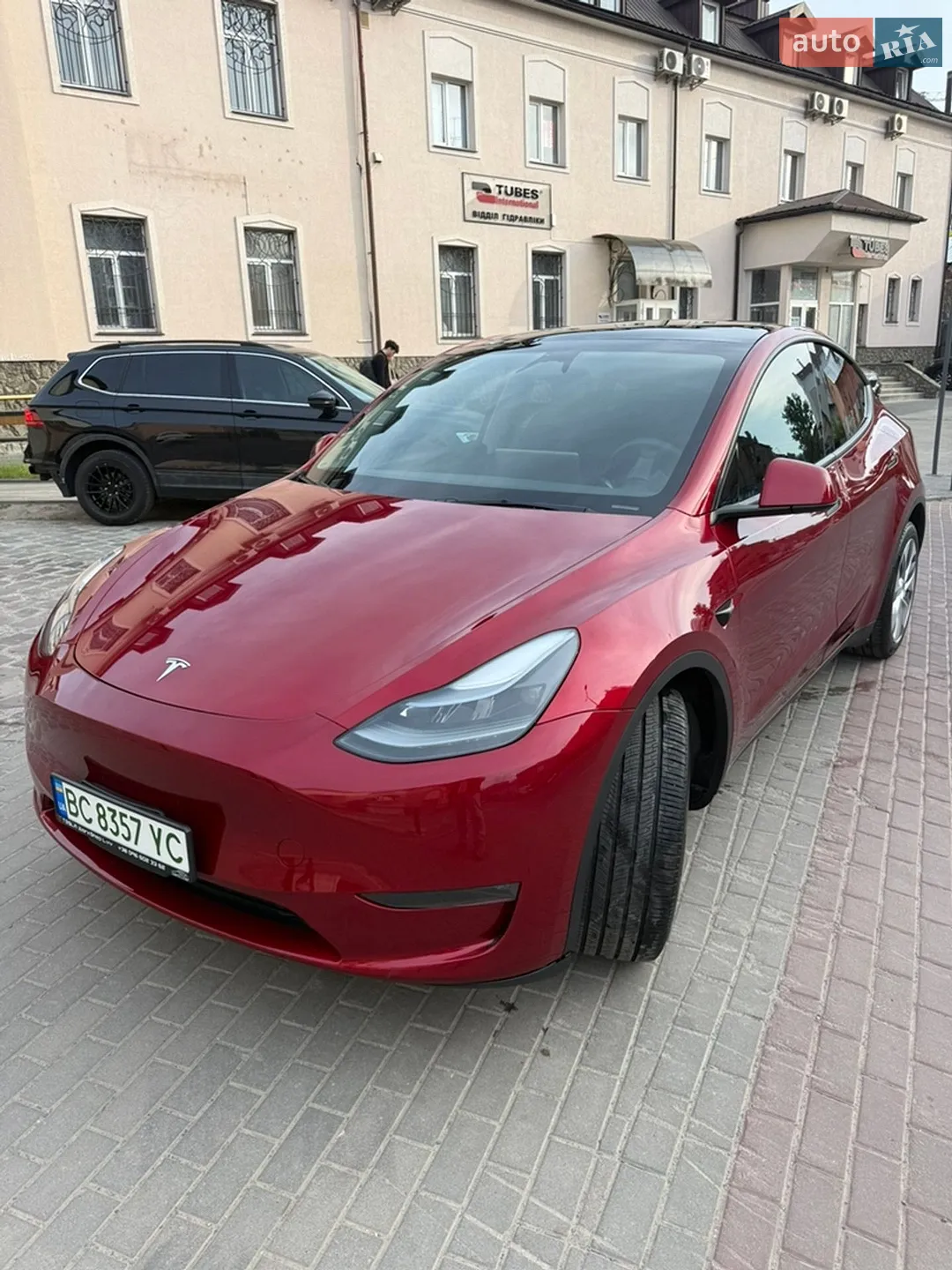 Tesla Model Y, 2024