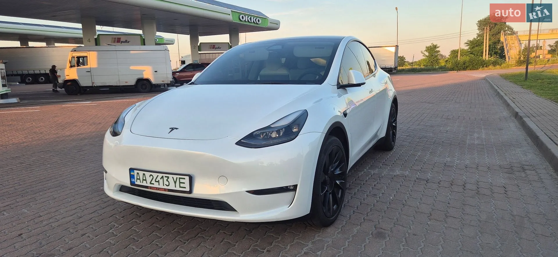 Tesla Model Y, 2023