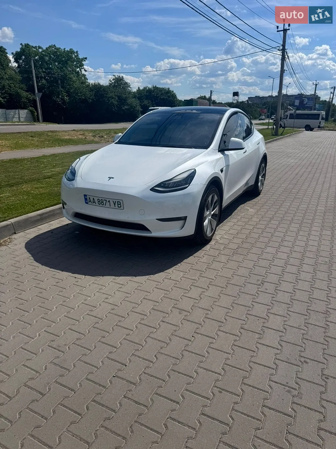 Tesla Model Y, 2021