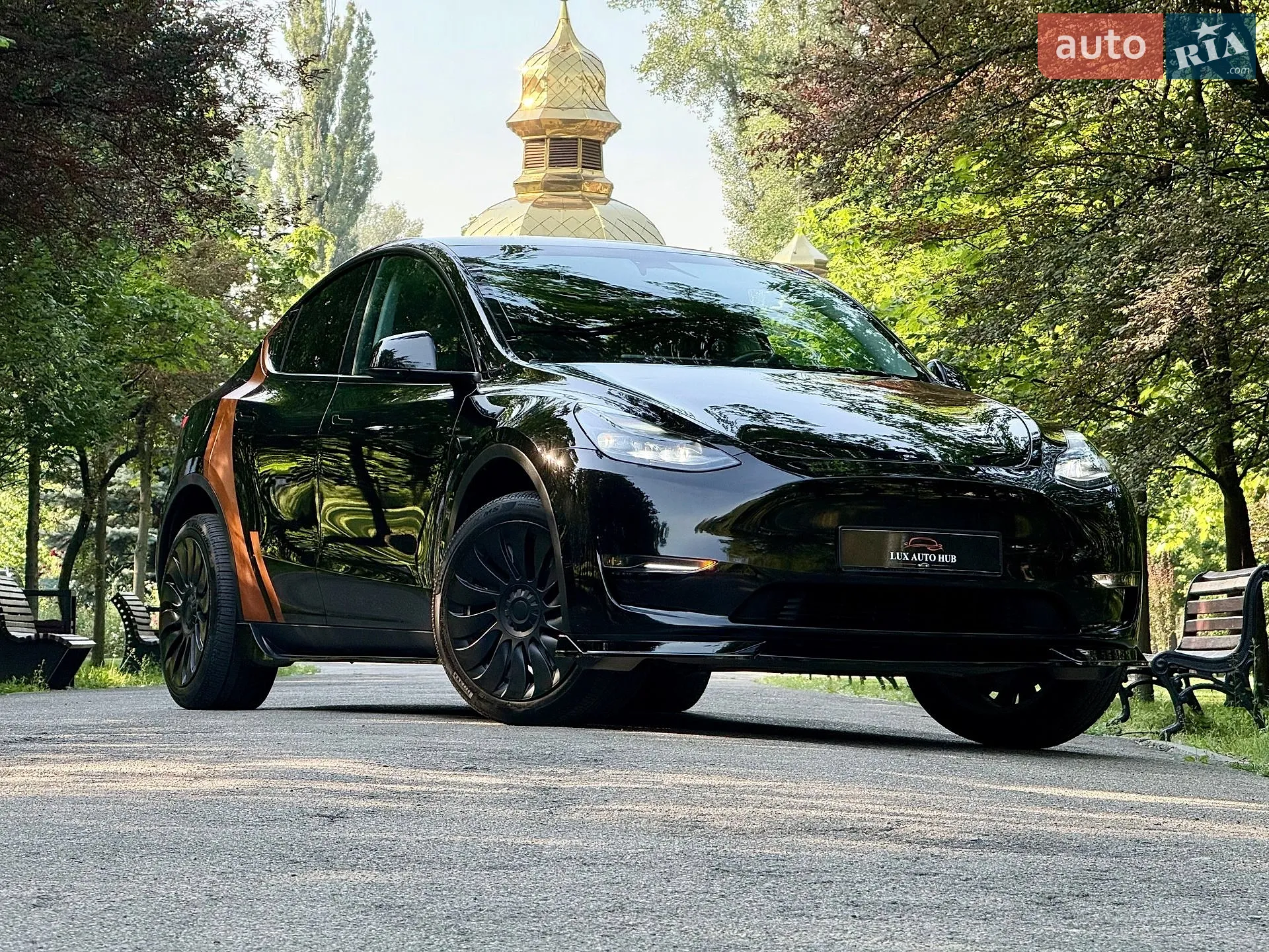 Tesla Model Y, 2024