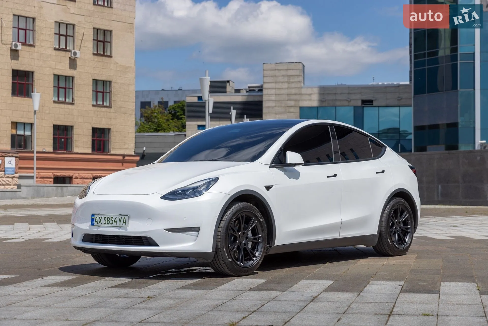 Tesla Model Y, 2021