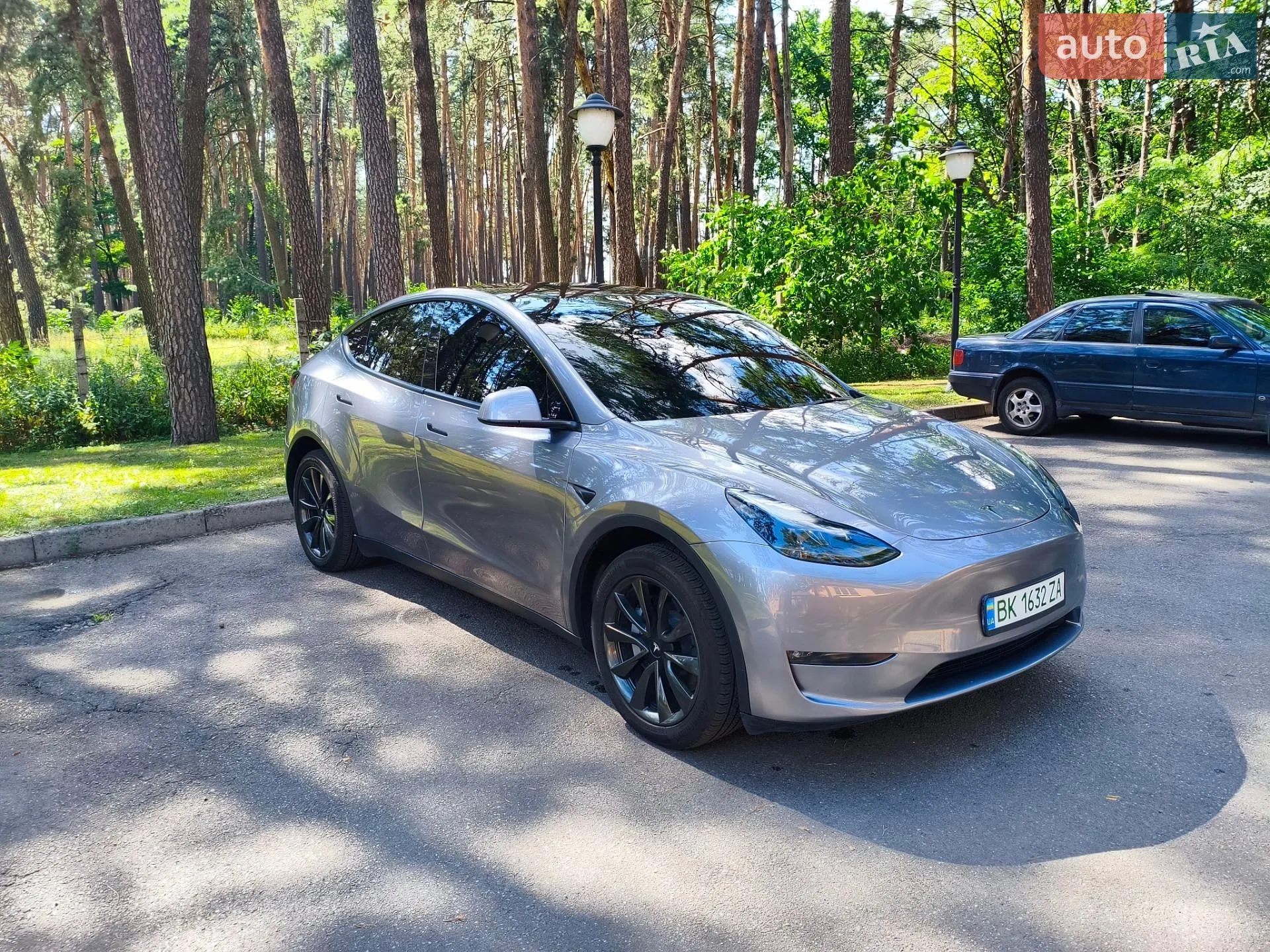 Tesla Model Y, 2024
