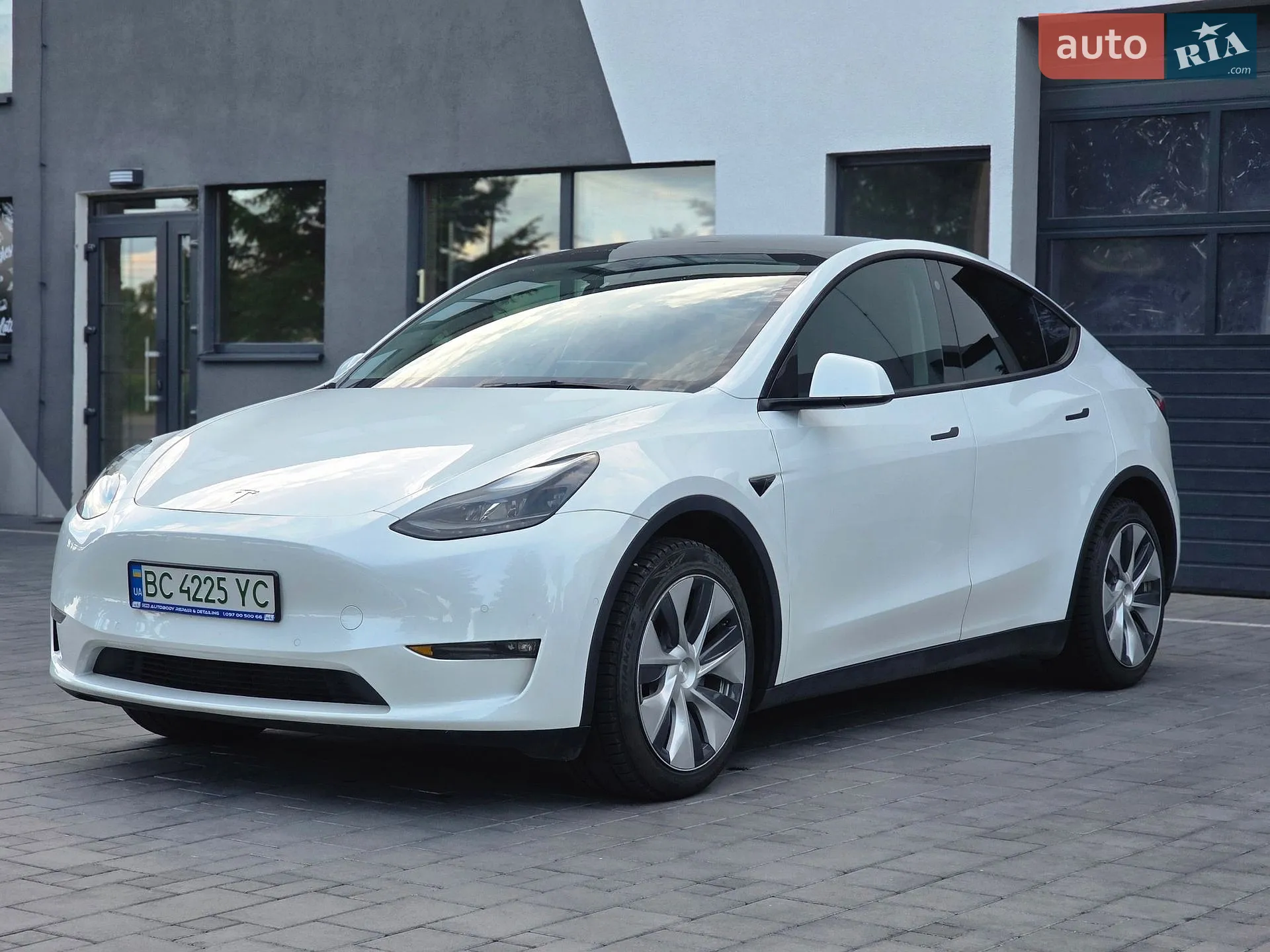 Tesla Model Y, 2022