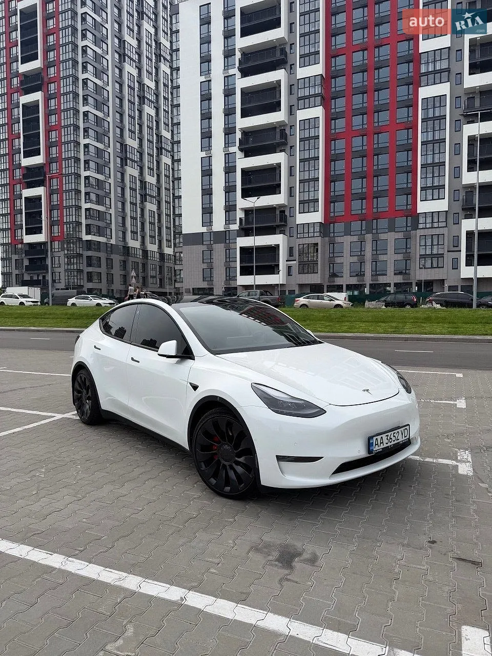 Tesla Model Y, 2022