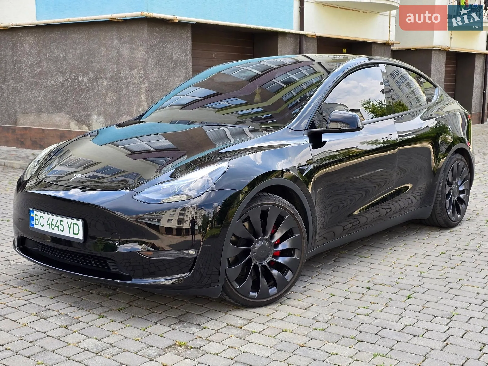 Tesla Model Y, 2023