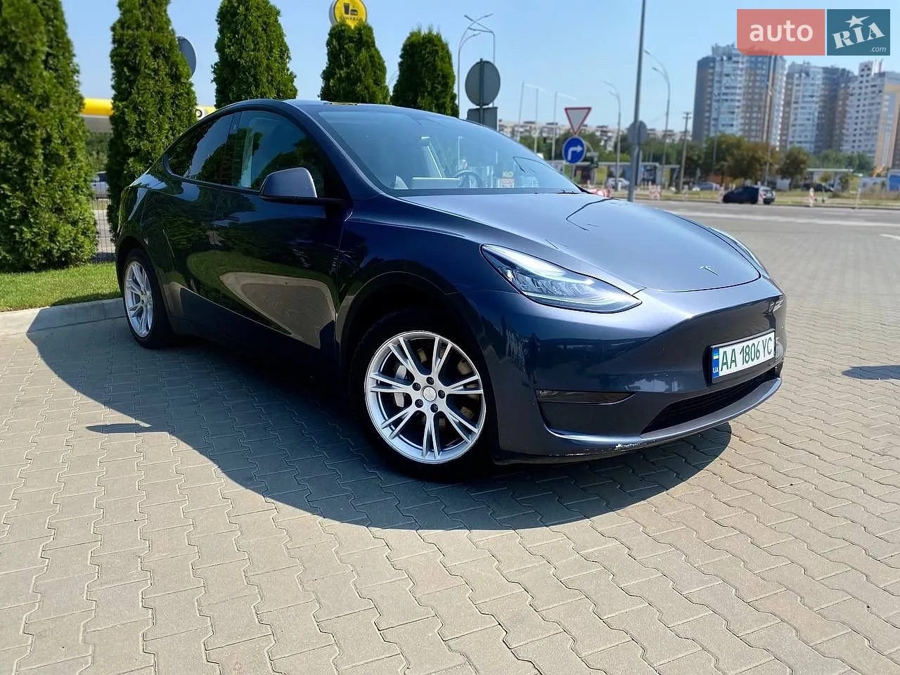 Tesla Model Y, 2023