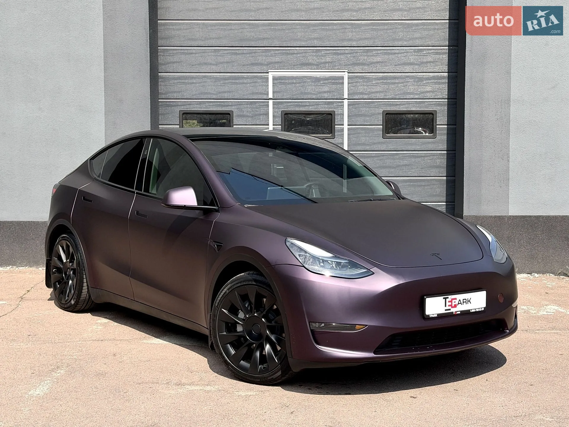 Tesla Model Y, 2024