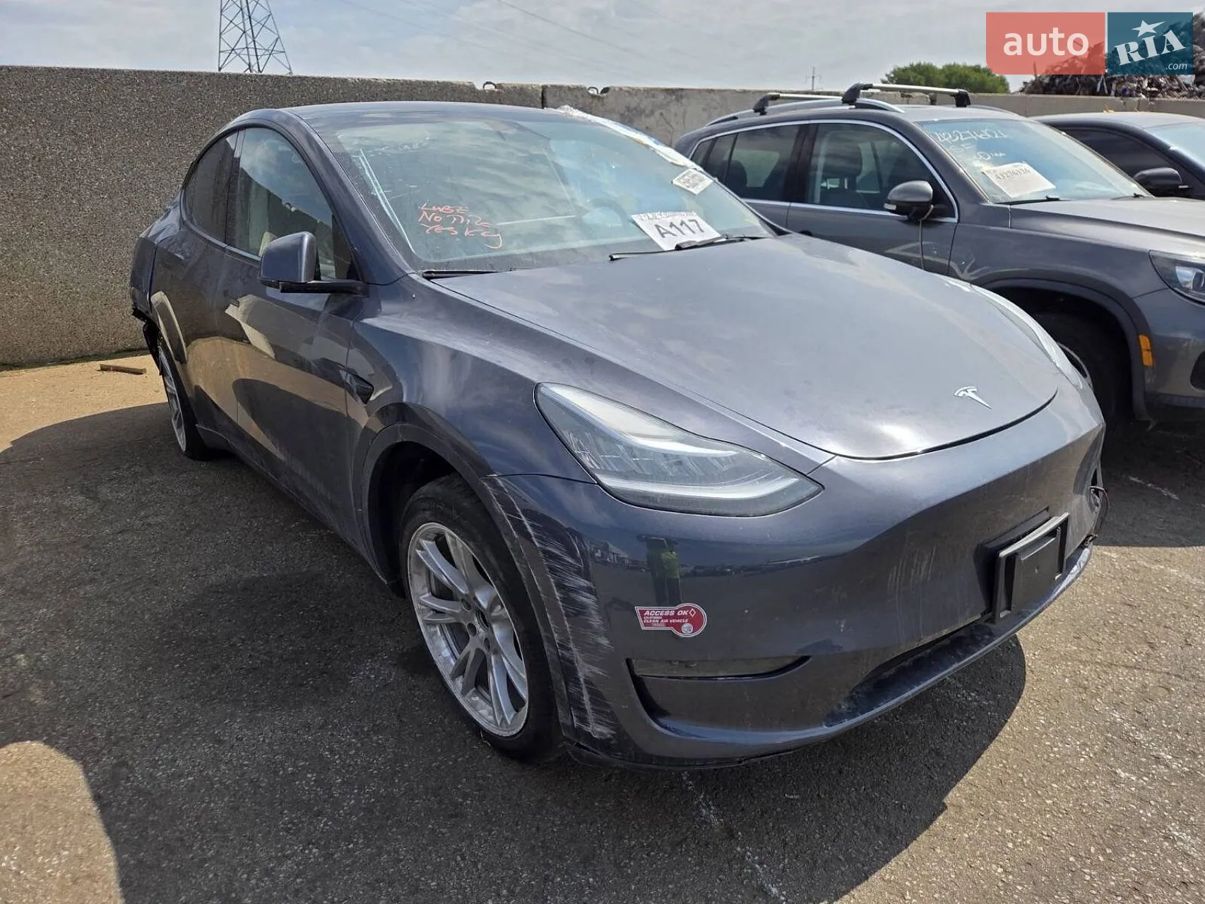 Tesla Model Y, 2023