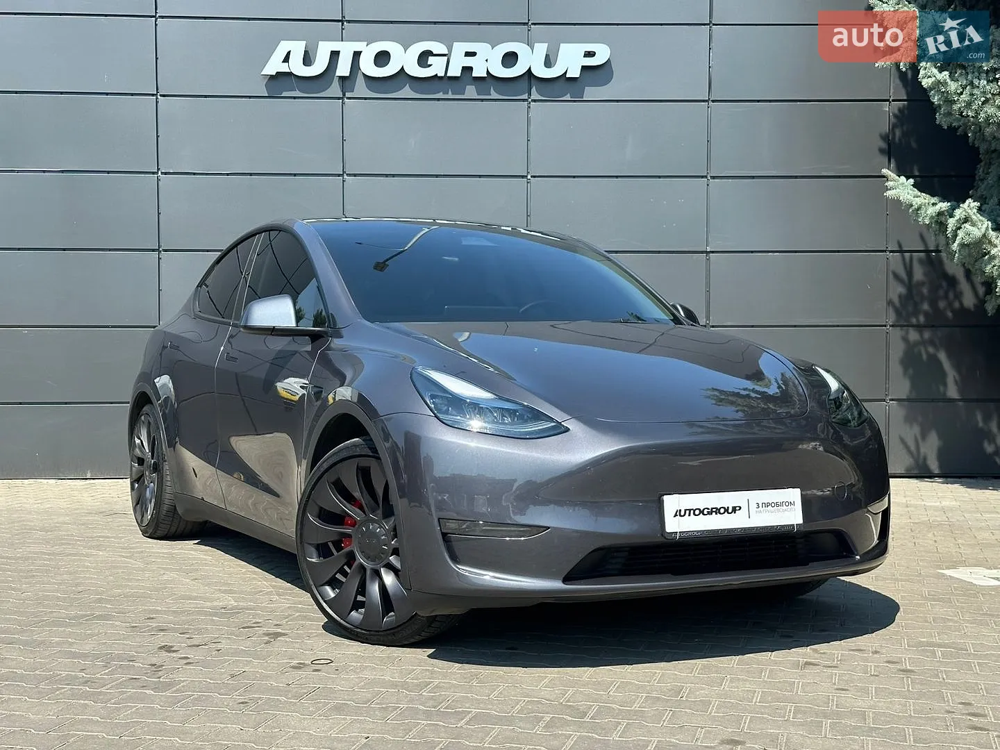 Tesla Model Y, 2023