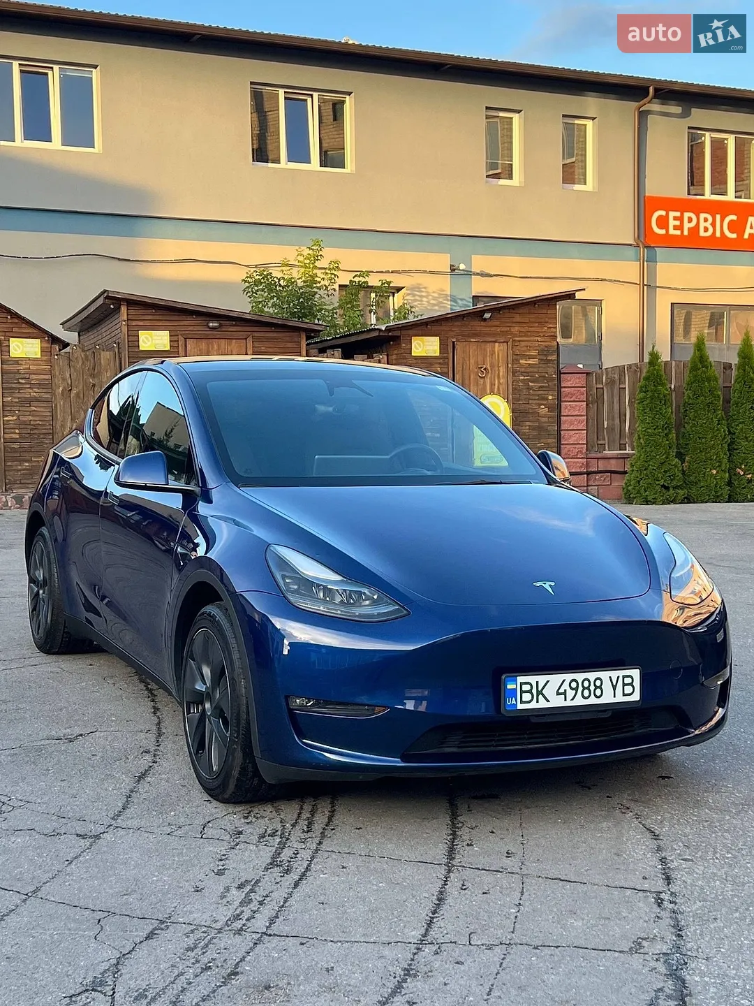 Tesla Model Y, 2024