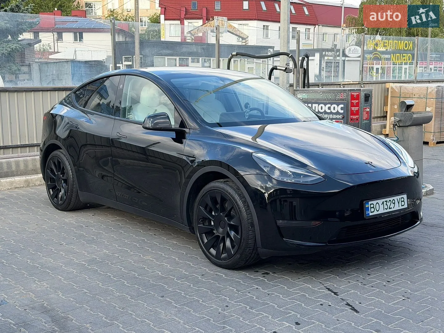 Tesla Model Y, 2024