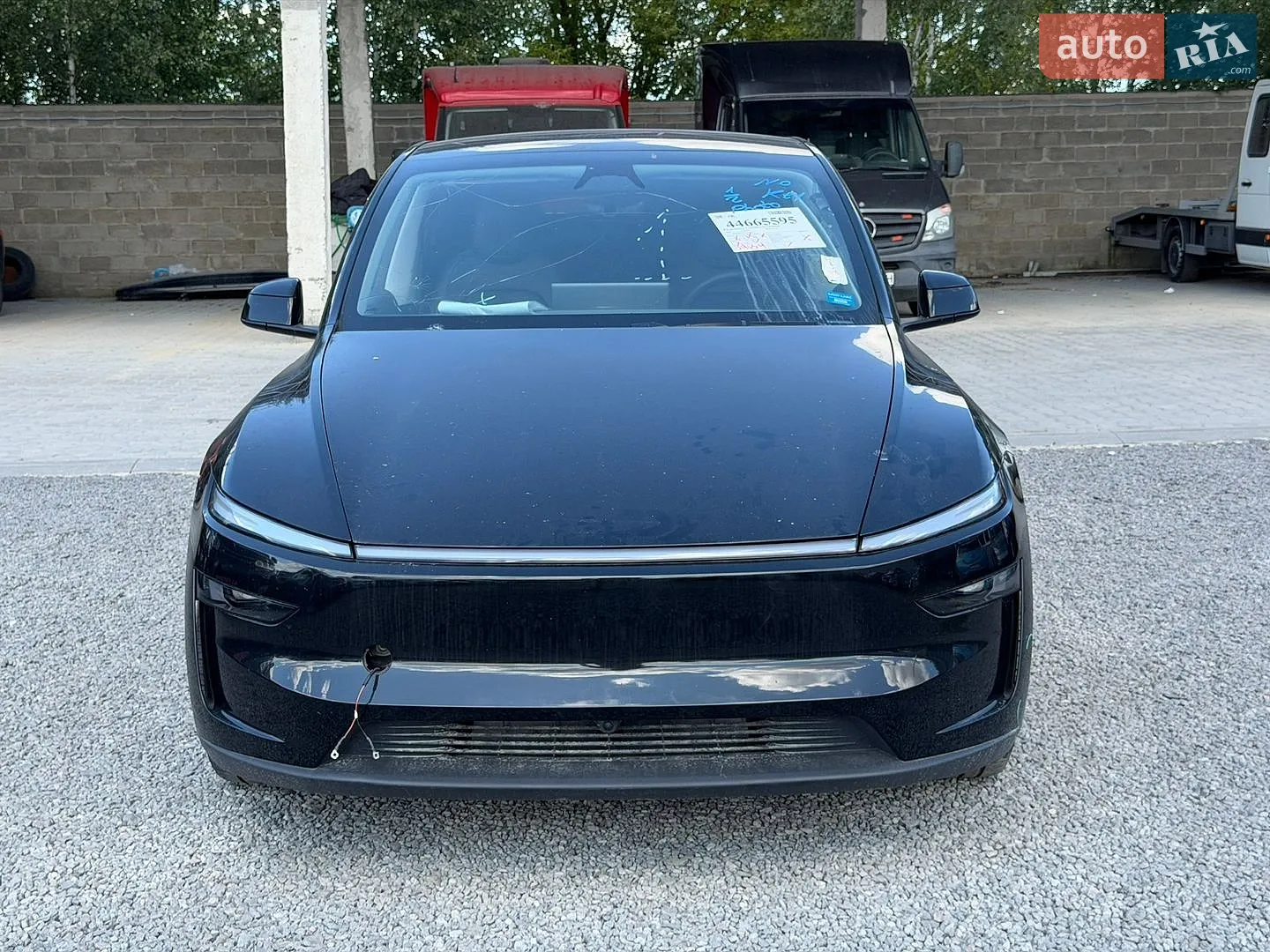 Tesla Model Y, 2025