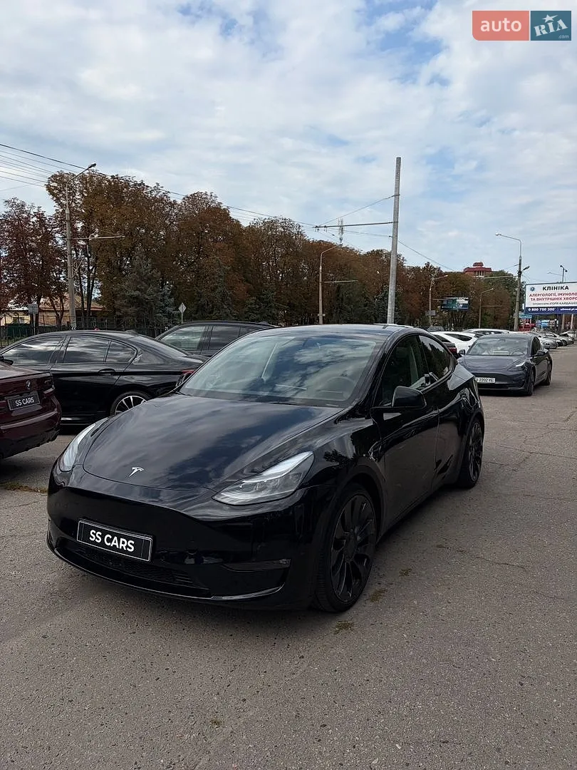Tesla Model Y, 2022