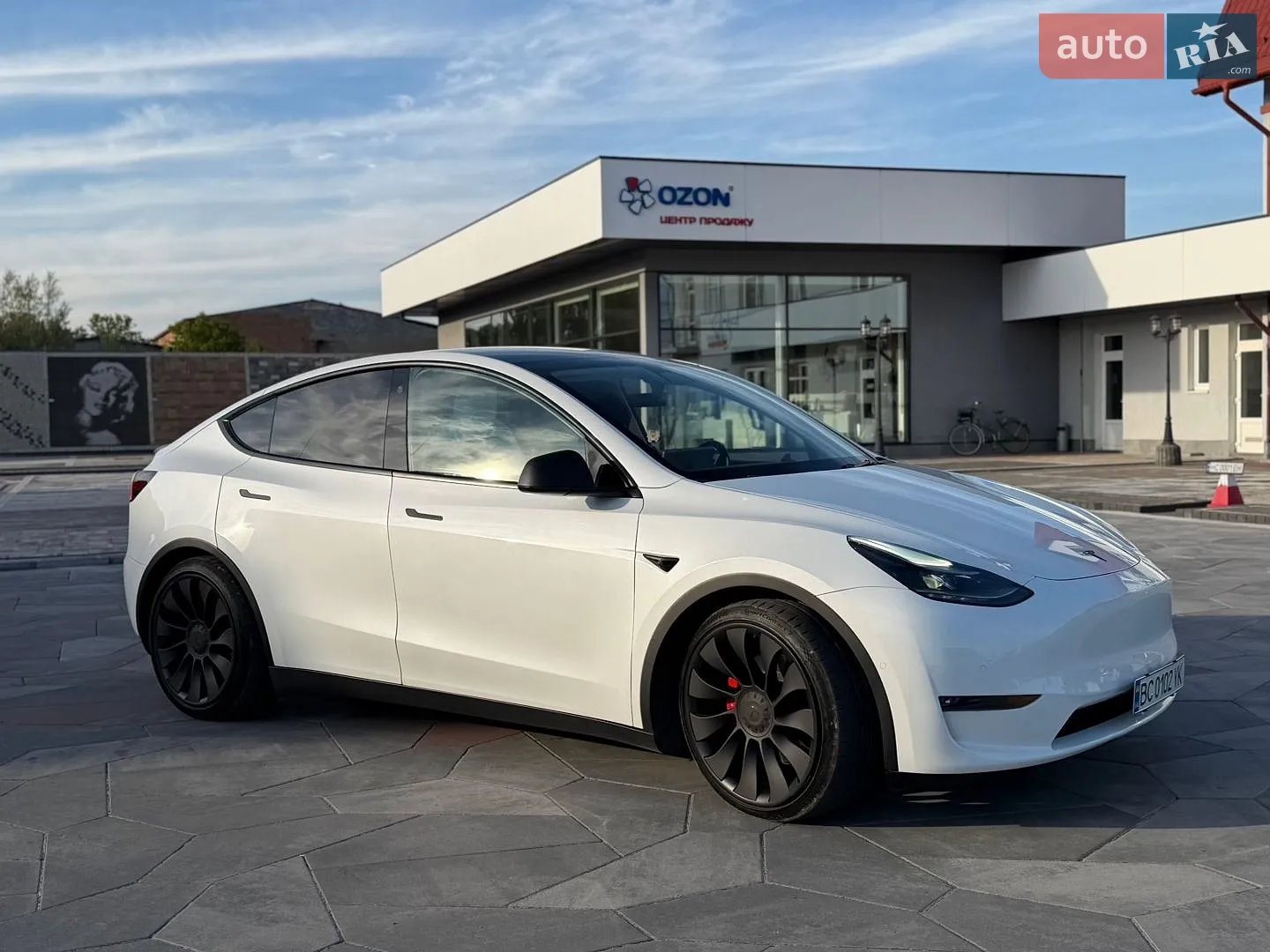 Tesla Model Y 2022 — 1