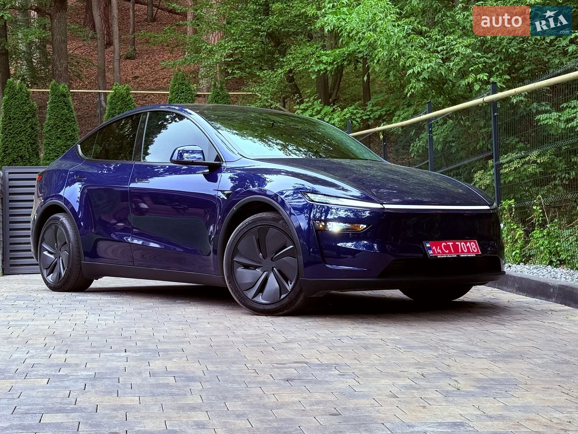 Tesla Model Y, 2025