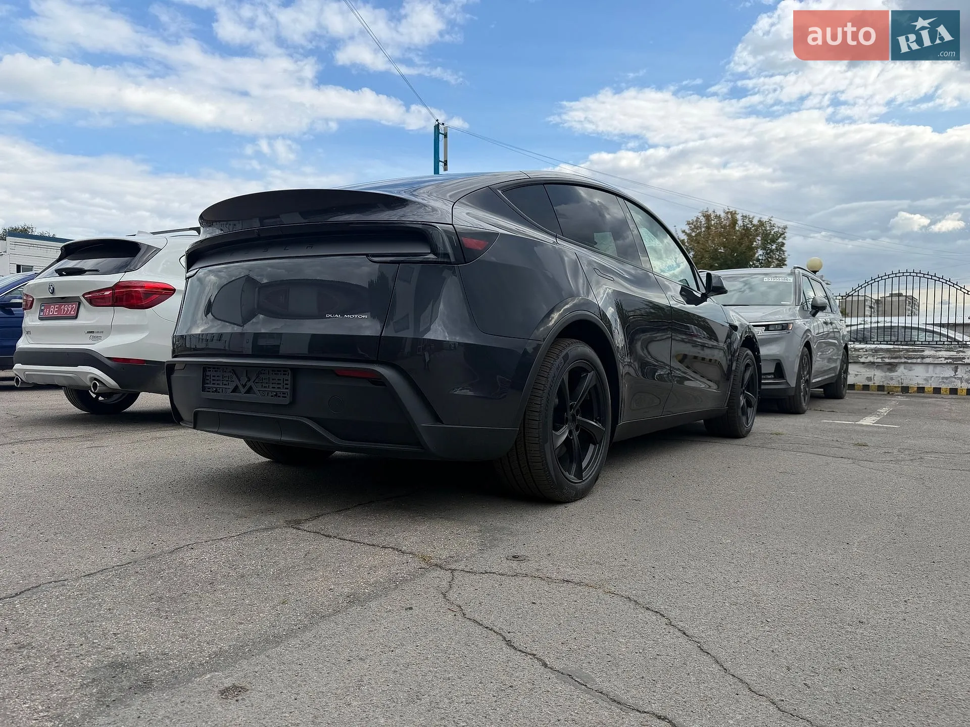 Tesla Model Y, 2026