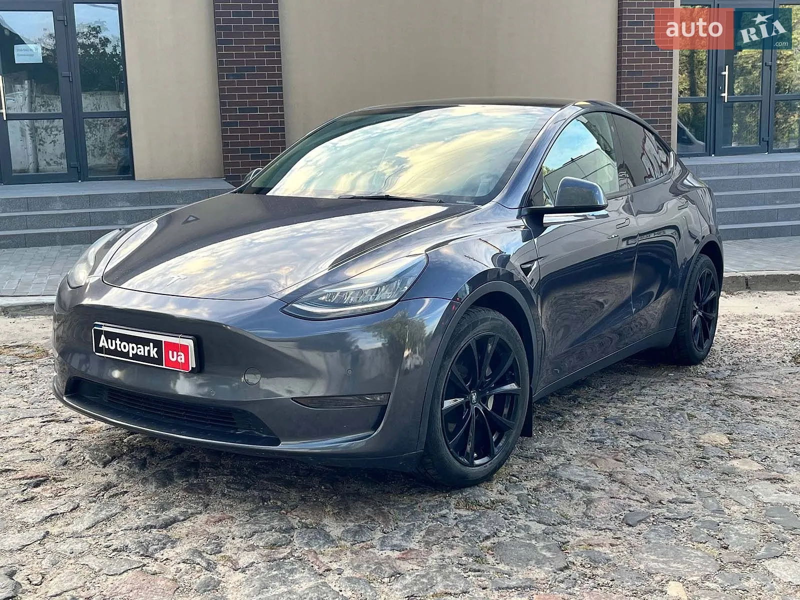 Tesla Model Y, 2021