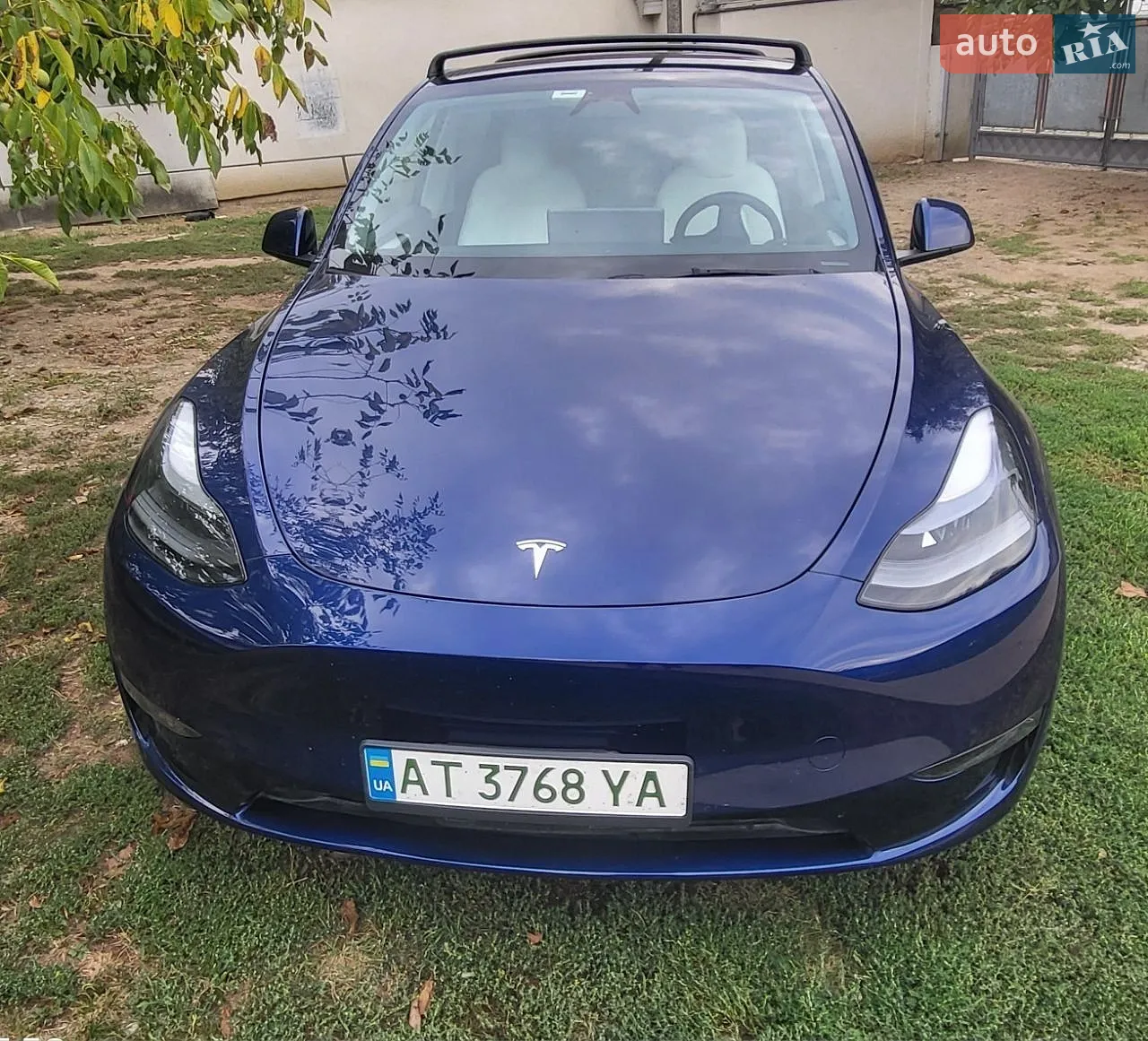Tesla Model Y, 2023