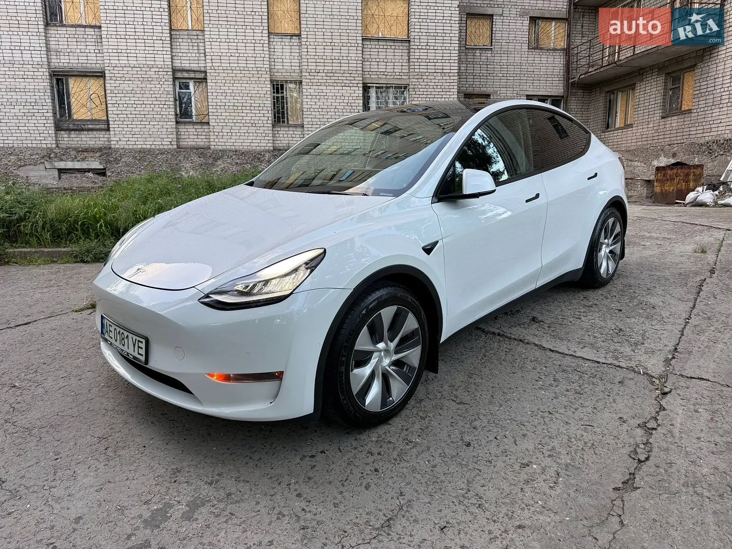 Tesla Model Y, 2021