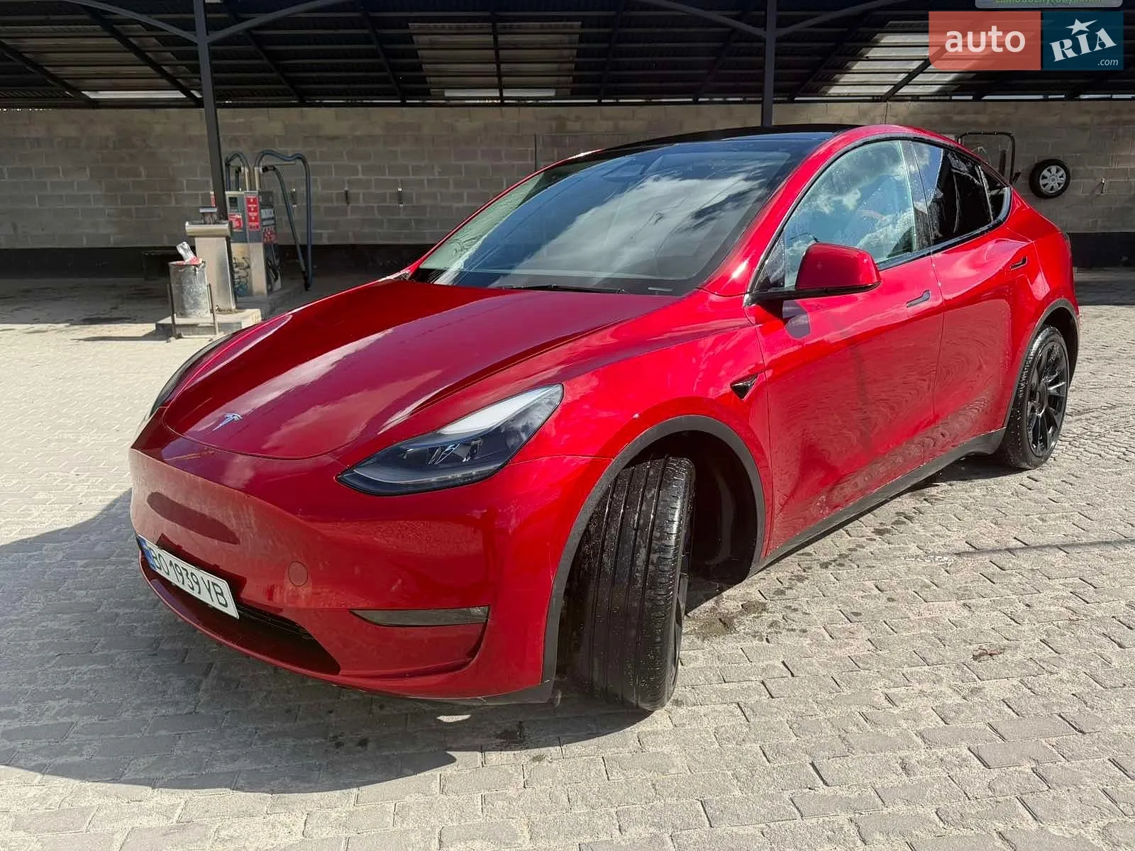 Tesla Model Y, 2024