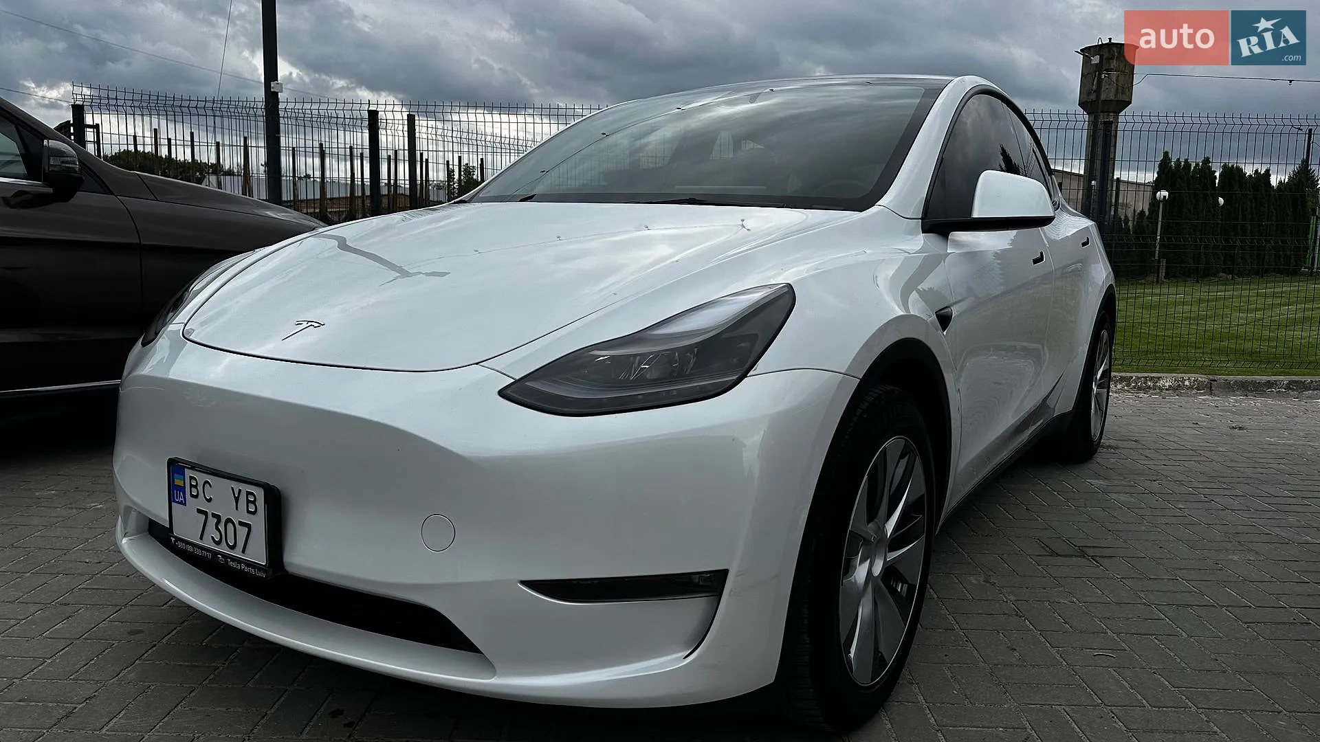 Tesla Model Y, 2023