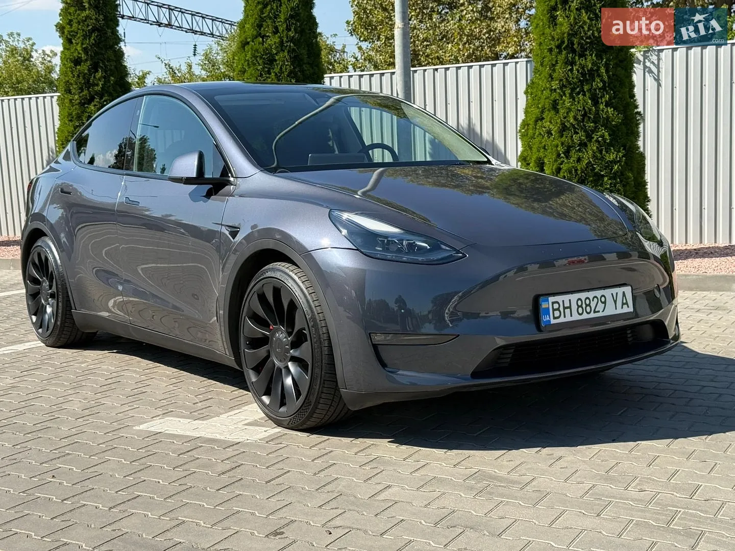 Tesla Model Y, 2023