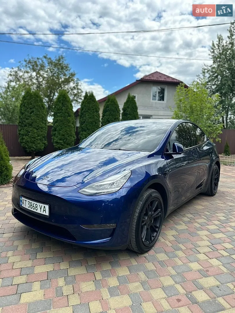 Tesla Model Y, 2022