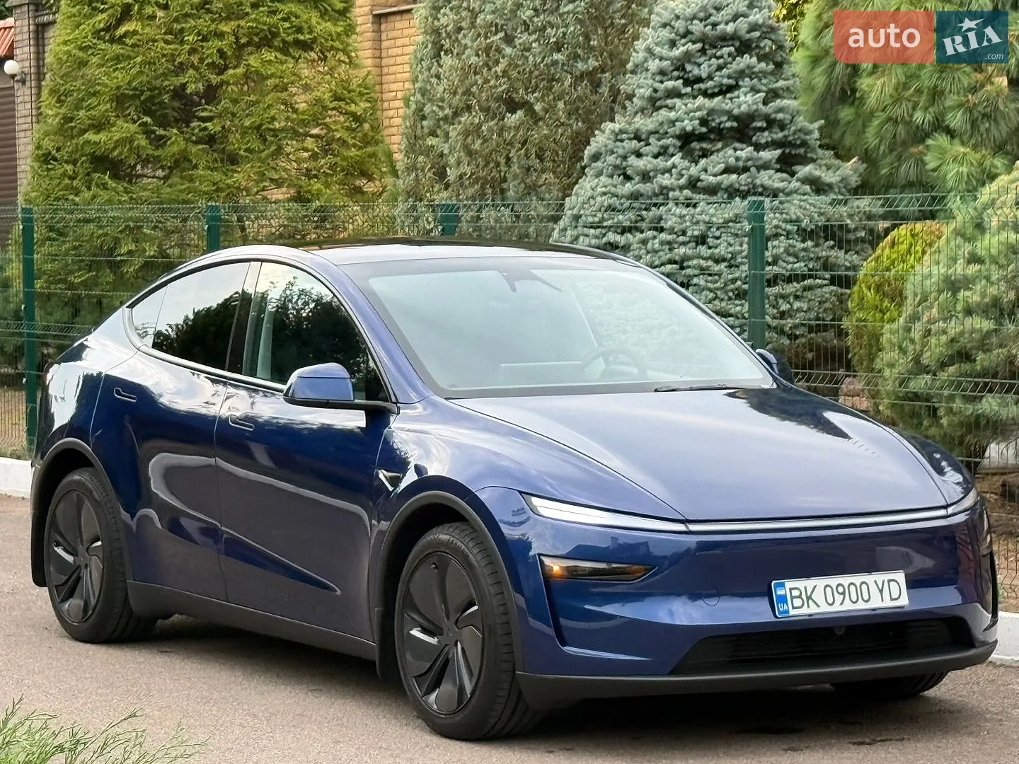 Tesla Model Y, 2025