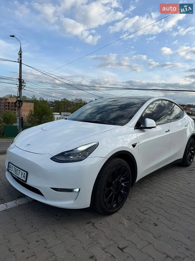 Tesla Model Y, 2021
