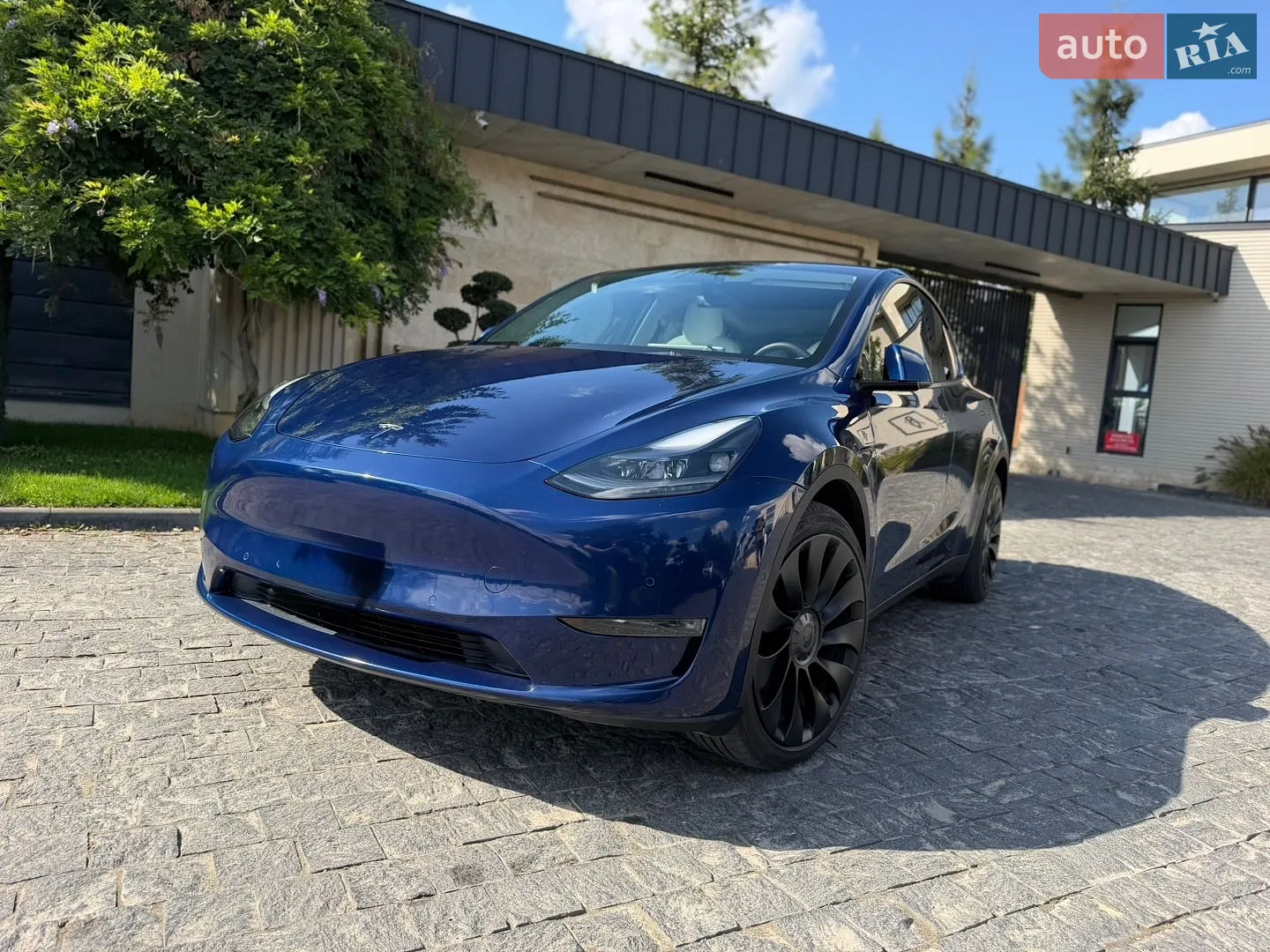 Tesla Model Y, 2022