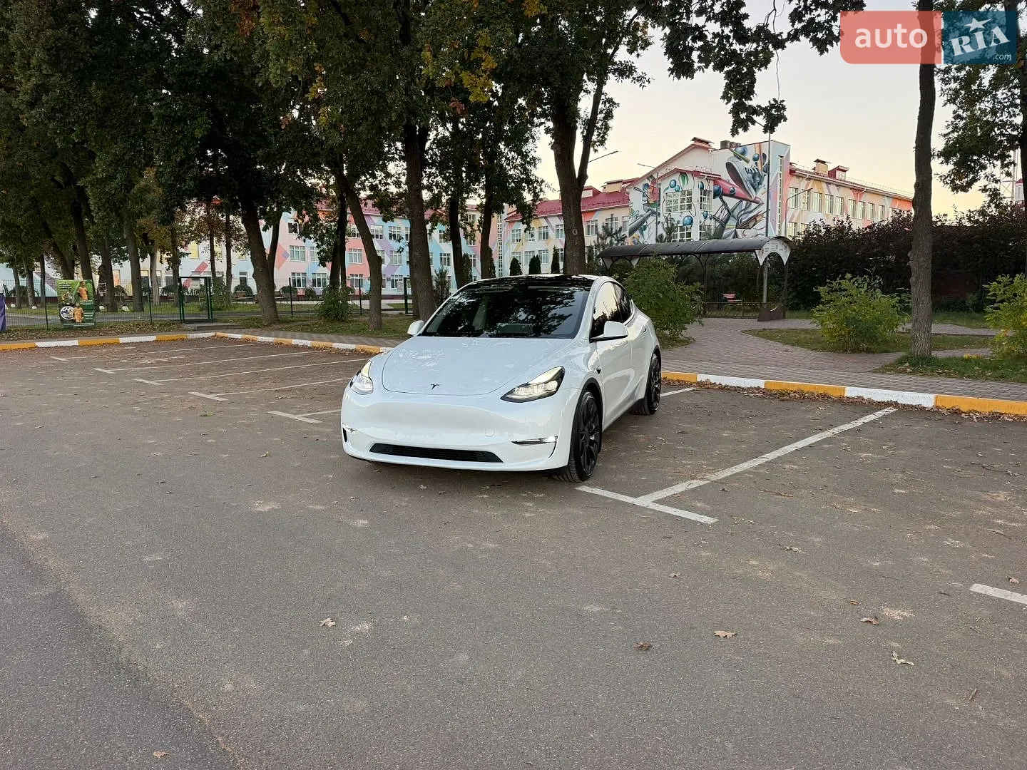 Tesla Model Y, 2023