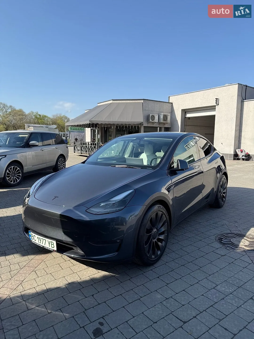 Tesla Model Y, 2022