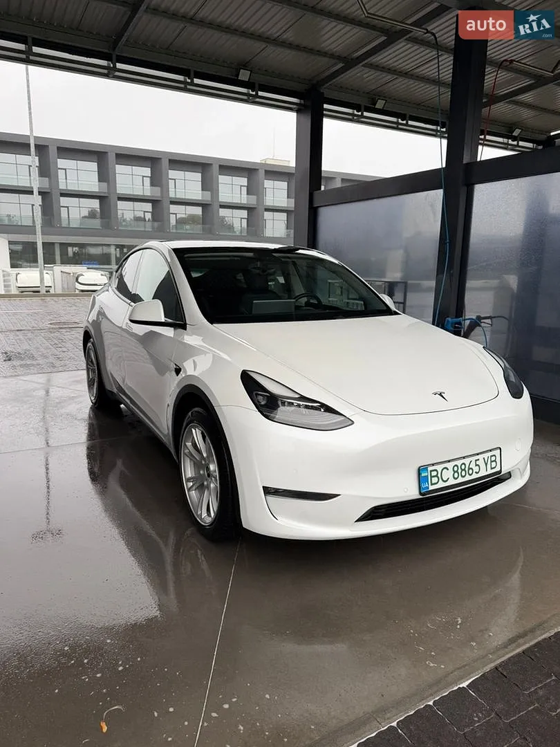 Tesla Model Y, 2020