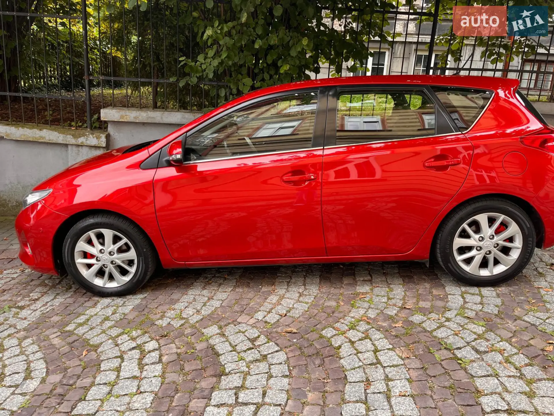 Toyota Auris, 2013