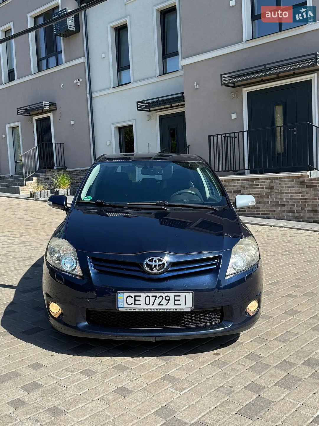 Toyota Auris, 2011