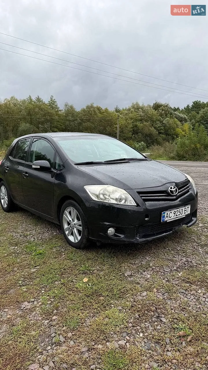 Toyota Auris, 2011