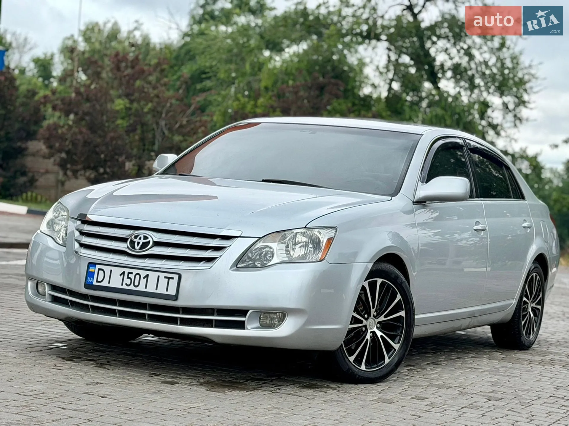 Toyota Avalon, 2005